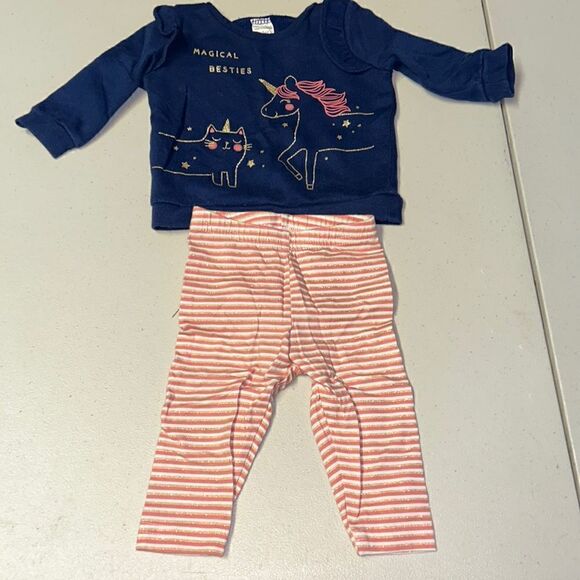👕6m carters unicorn outfit - Picture 1 of 1